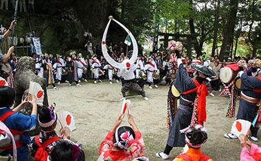 市川の天衝舞浮立（県指定・無形民俗文化財）の画像