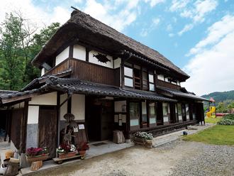 やまびこ交流館