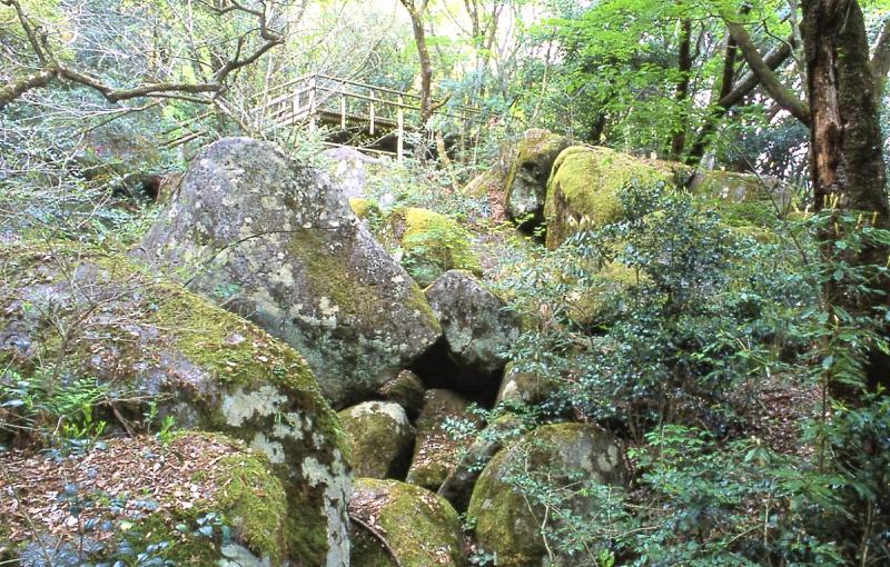 羽金山巨石群