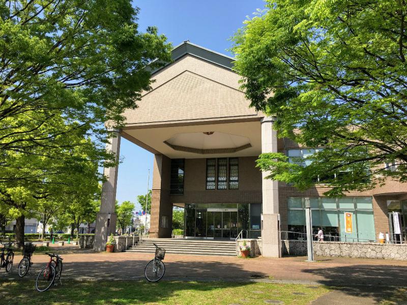 佐賀市立図書館